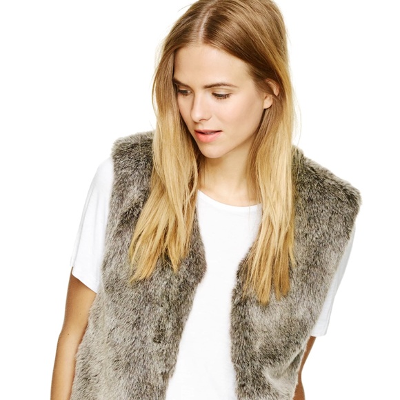Talula Park Slope Vest - Vegan Fur - Picture 1 of 5